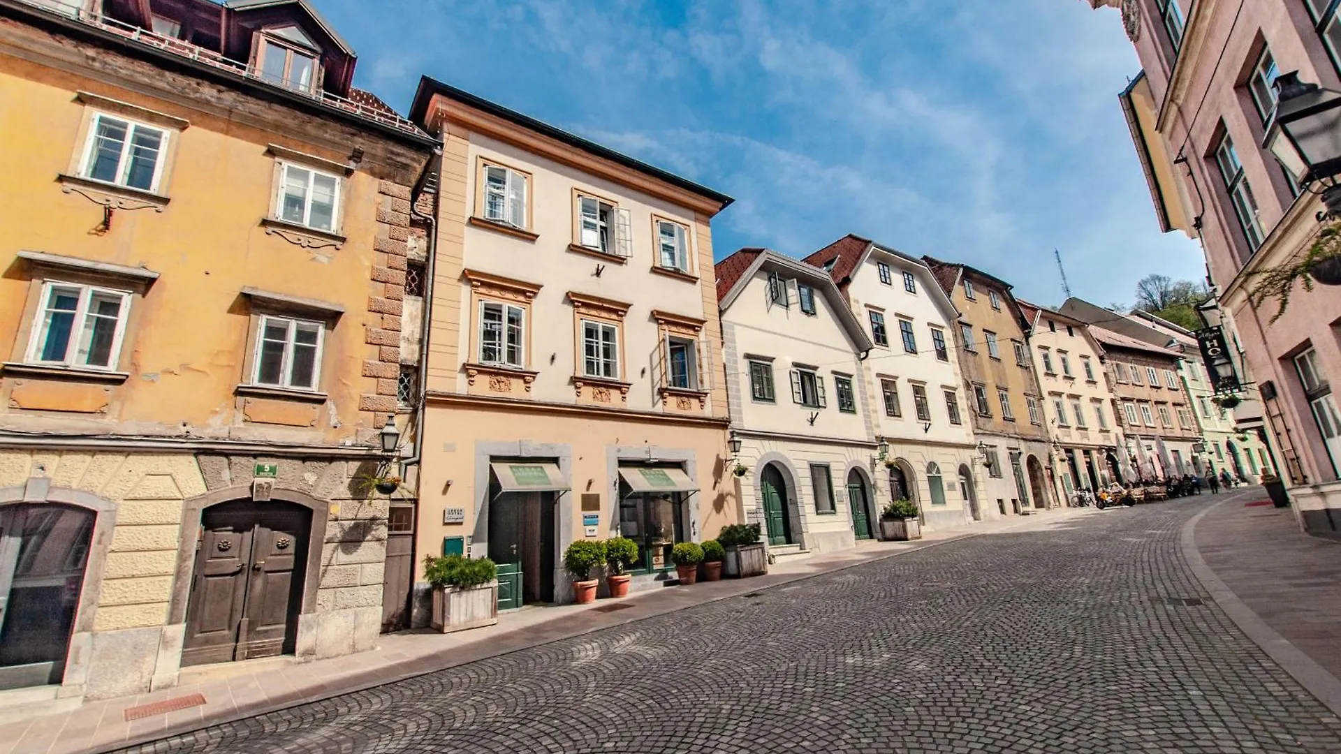 Way To The Castle Apartment Ljubljana Slovenia